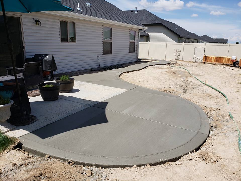 Custom curved residential patio